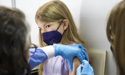 Châu Âu phong toả kiểu mới trước làn sóng dịch Covid-19 trở lại