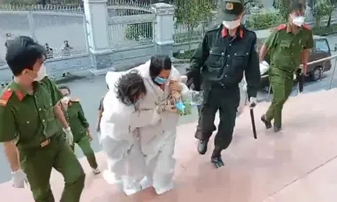 Xử phúc thẩm vụ giết người giấu xác trong bê tông ở Bình Dương: Chủ mưu phải nhờ người dìu tới tòa