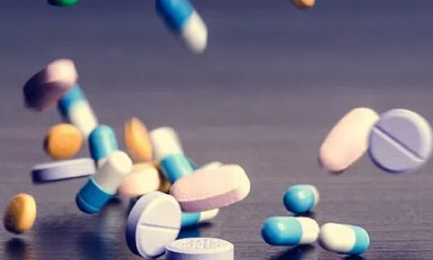 Gia hạn 5 lần thời gian đóng và mở các gói thầu thuốc, Bộ Y tế nói gì?