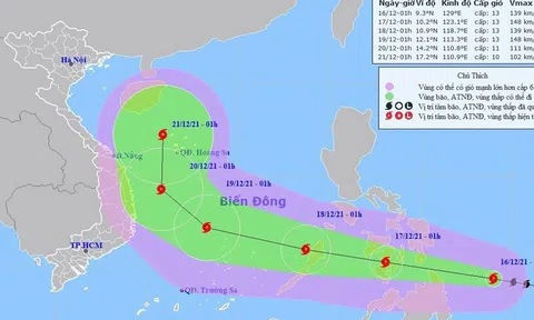 Bão Rai mạnh cấp 13 sắp vào Biển Đông, Bắc Bộ đón mưa lạnh