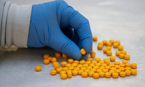 Mỹ giáng đòn trừng phạt nhiều công ty sản xuất thuốc giảm đau của Trung Quốc