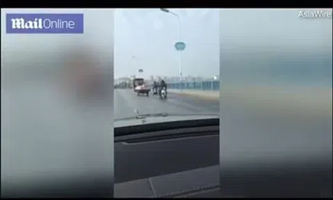 Xuất hiện clip vợ bị chồng kéo lê đến thương tích khắp người, thực hư ra sao?