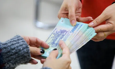 Tiền lương đi làm dịp Tết dương lịch 2022 được tính thế nào?