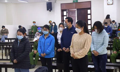 Xét xử vụ ĐH Đông Đô: "Lôi kéo" một khách làm bằng giả được "hoa hồng" 7 triệu đồng