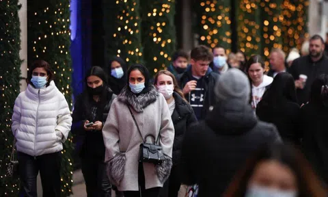 Số ca nhiễm tăng vọt tại nhiều quốc gia châu Âu, phủ màu ảm đạm lên bức tranh mừng năm mới