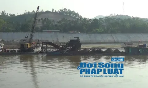 Yên Bái: Người dân bất an trước hoạt động khai thác, vận chuyển cát