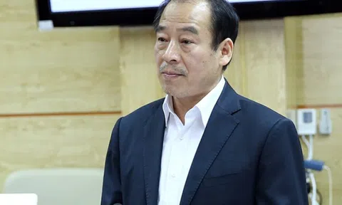 Nguy cơ lây nhiễm rất cao, Hà Nội cần làm gì để không quá tải?