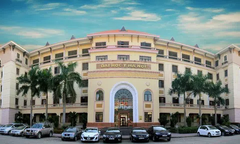 Lan truyền thông tin Hiệu trưởng đại học Y Hà Nội gạ tình nữ sinh, lãnh đạo trường nói gì?