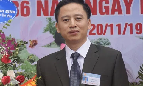 Ninh Bình: Đình chỉ hiệu trưởng bị khởi tố vì thu chi sai 3,7 tỷ đồng tiền học thêm