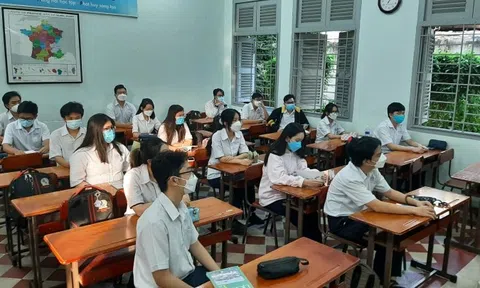 Yêu cầu học sinh phải có giấy xác nhận âm tính, lãnh đạo nhà trường nói gì?