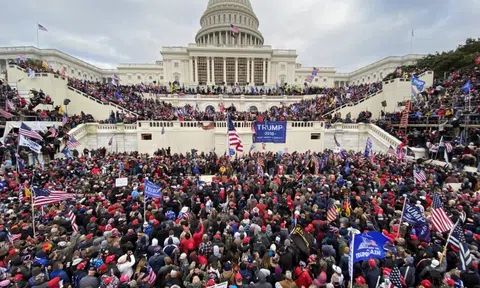 Sau 1 năm, dấu vết vụ bạo loạn ngày 6/1 vẫn hiện hữu ở Điện Capitol