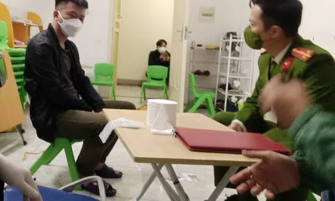 Vụ 3 đối tượng vào chung cư ở Hà Nội trói người, cướp điện thoại: 1 nghi phạm bị bắt ở TP.HCM