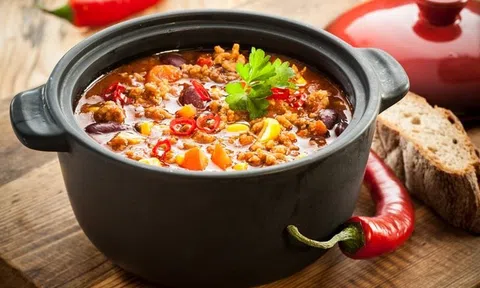 7 thực phẩm ngon đến mấy cũng nên hạn chế ăn kẻo dạ dày “kêu cứu”