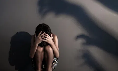 TP.HCM: Tạm giam đối tượng dâm ô 4 bé trai tại hồ bơi, công viên