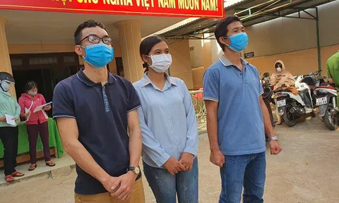 Bị chấm dứt hợp đồng trái luật, 5 giáo viên thắng kiện được chi trả hơn 1,2 tỷ đồng