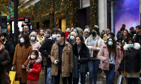 Biến thể Omicron có thể kết thúc đại dịch COVID-19 tại châu Âu