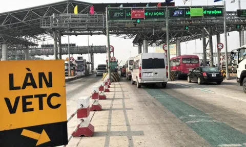 Vụ hơn 300 ô tô dán thẻ ePass không qua được làn thu phí tự động: VETC nói gì?