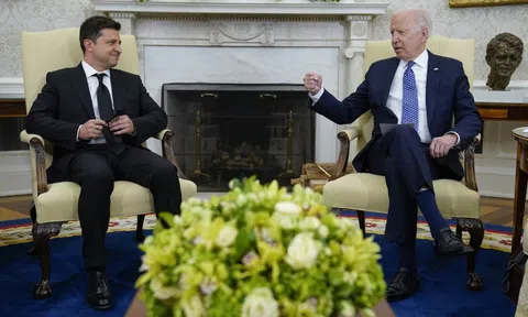Hé lộ nội dung cuộc điện đàm của Tổng thống Biden với người đồng cấp Ukraine