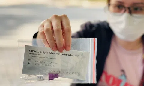 Thực hư loại test nhanh phát hiện được biến thể Omicron trên "chợ mạng’