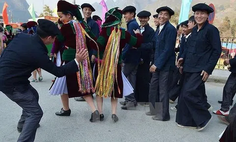 Độc đáo phong tục đón Tết Nguyên đán của đồng bào các dân tộc Việt Nam