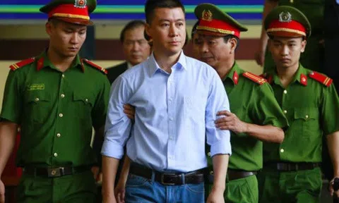 Phan Sào Nam rời ghế giám đốc, trở lại trại giam tiếp tục thi hành án