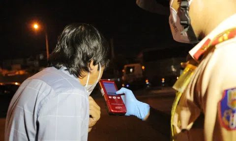 TP. HCM: Uống 2 lon bia vẫn lái xe, tài xế bị phạt 35 triệu đồng