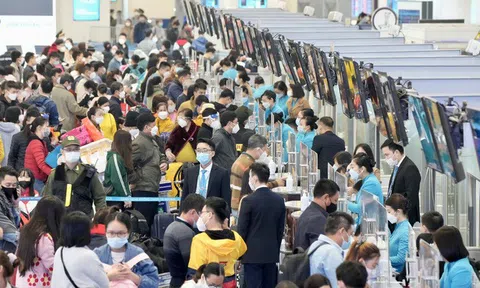 Yêu cầu làm rõ giá vé máy bay về TP.HCM tăng cao sau Tết Nguyên đán