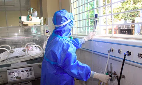 Hà Nội hướng dẫn phân luồng điều trị ca mắc COVID-19 là trẻ em