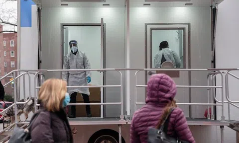 Số ca tử vong tại Mỹ trong làn sóng Omicron cao hơn Delta