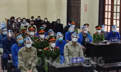 Vụ "ông trùm" điều hành đường dây đánh bạc nghìn tỷ: Hoãn xử vì 3 bị cáo mắc COVID-19