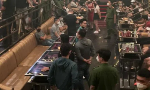 Phát hiện 50 nam nữ thanh niên dương tính ma túy quán bar ở TP.HCM