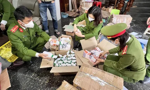 Thu giữ hàng nghìn dung dịch rửa tay khô, dầu gió giả sắp bán ra thị trường