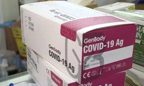 Bộ Y tế yêu cầu bệnh viện, nhà thuốc niêm yết giá kit test COVID-19