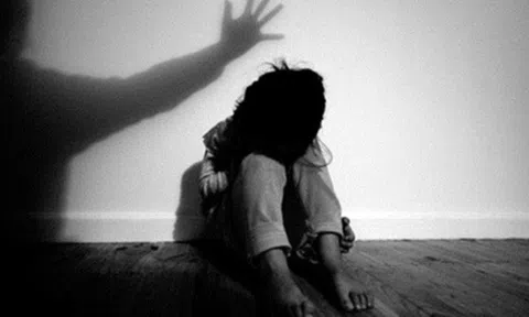 Vợ kinh hãi khi biết bí mật “động trời” trong máy tính của chồng