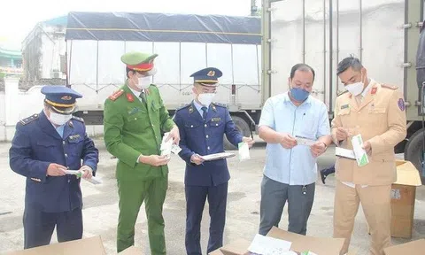 Khoảng 6.000 kit test COVID-19 "trôi nổi" chuẩn bị tràn ra Hà Nội