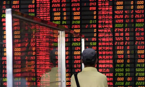 Căng thẳng Nga-Ukraine: Thị trường chứng khoán Châu Á suy thoái, giá vàng tăng vọt.