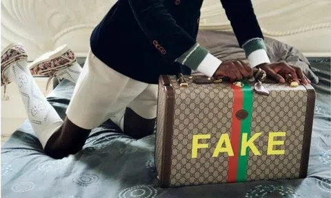 Mua online phải hàng hiệu giả, khách hàng phải làm gì?