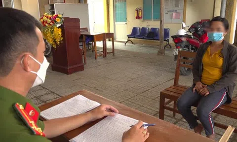 Khởi tố người phụ nữ bạo hành cháu ruột ở Cà Mau