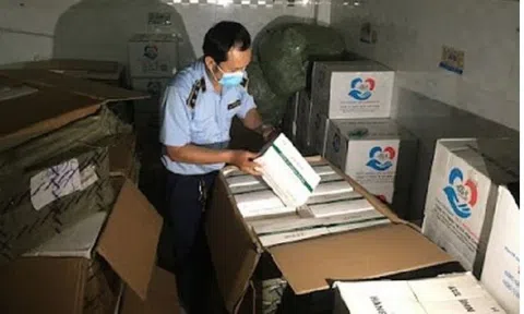 Triệt phá đường dây buôn lậu kit test và thuốc điều trị COVID-19 cực lớn ở TP.HCM