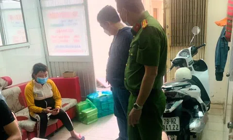 Khánh Hòa: Triệt phá vụ mua bán kit test COVID-19, khẩu trang không rõ nguồn gốc