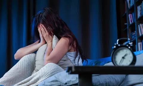 Làm cách nào để trị mất ngủ hậu COVID-19?