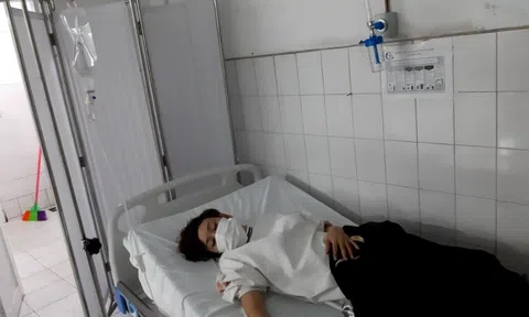 Chi tiết mới vụ cô giáo uống thuốc tự tử trước mặt hiệu trưởng ở TP.HCM