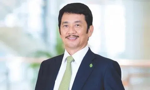 Vừa góp mặt trong danh sách tỷ phú của Forbes, Chủ tịch Nova Group trở thành người giàu thứ hai Việt Nam