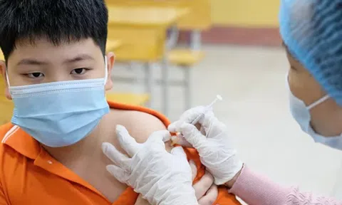 Ngày 18/4: Cả nước ghi nhận hơn 12.000 ca mắc COVID-19 mới