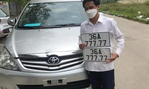 Mua ô tô cũ ở Hà Nội, người đàn ông Thanh Hóa bất ngờ bấm được biển số "VIP" 777.77