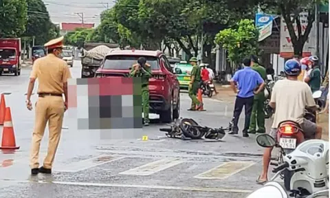 Livestream khi đang lái xe, nữ tài xế gây tai nạn khiến học sinh lớp 10 tử vong