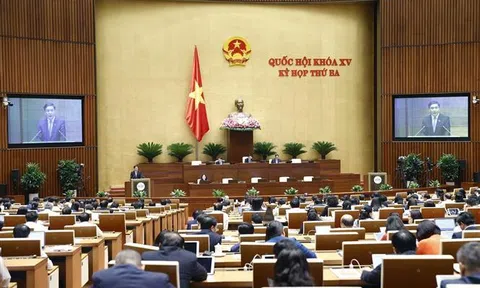 Ngày 24/5, Quốc hội tiếp tục thảo luận tại hội trường về nhiều nội dung quan trọng