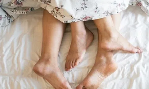 Cô gái 22 tuổi bất chấp luân thường đạo lý để "đào mỏ", cuối cùng nhận cái kết cay đắng