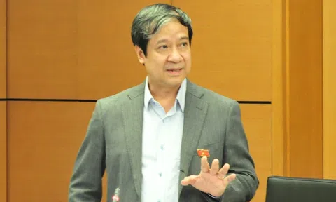 Bộ trưởng Bộ GD&ĐT giải thích việc giá sách khoa tăng gấp 2-3 lần