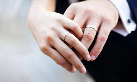 Kết hôn khi chưa đủ tuổi, bị phạt bao nhiêu tiền?